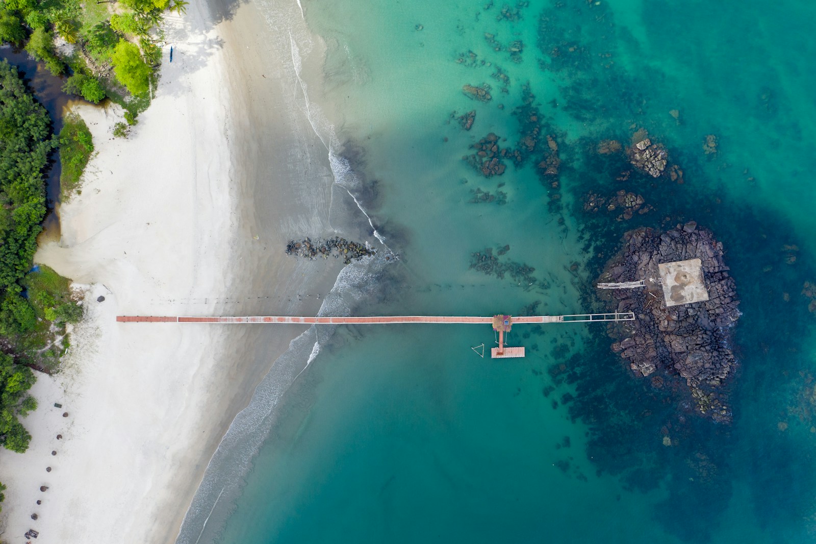 Aerial of the turquoise Tokeh Beach on the Freetown Peninsula, Sierra Leone